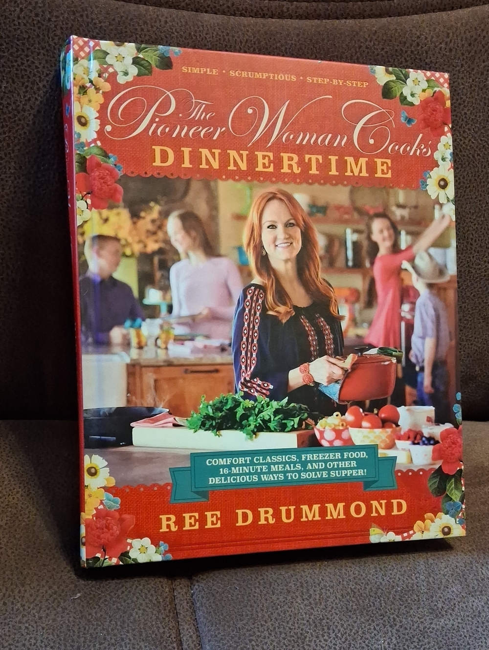 The Pioneer Woman Dinnertime Cookbook - Red